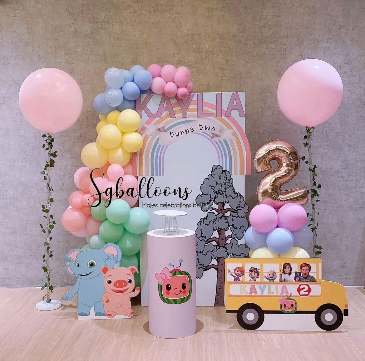 1 Board Customised Arch Set-up with Balloon Garland