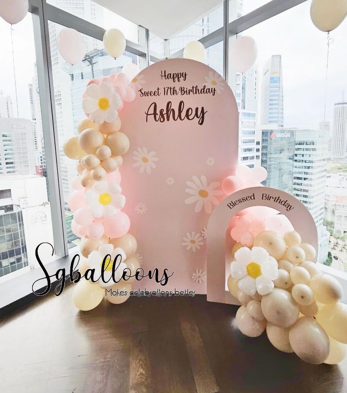 1 Board Customised Arch Set-up with Balloon Garland