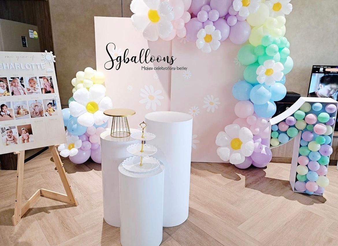 2 Board Customised Arch Set-up with Balloon Garland