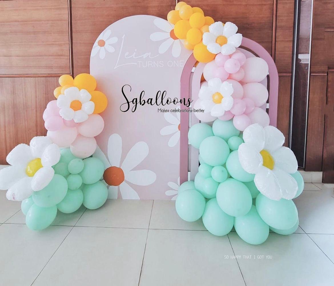 2 Board Customised Arch Set-up with Balloon Garland