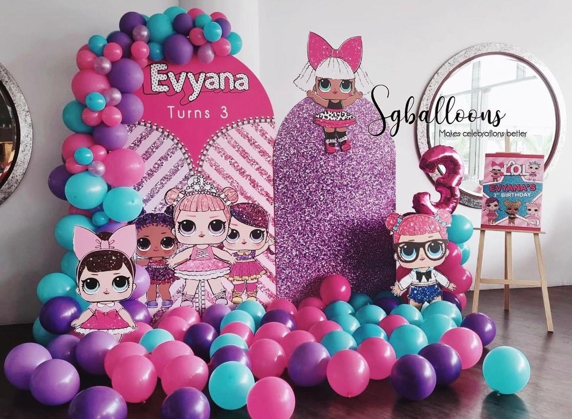 2 Board Customised Arch Set-up with Balloon Garland