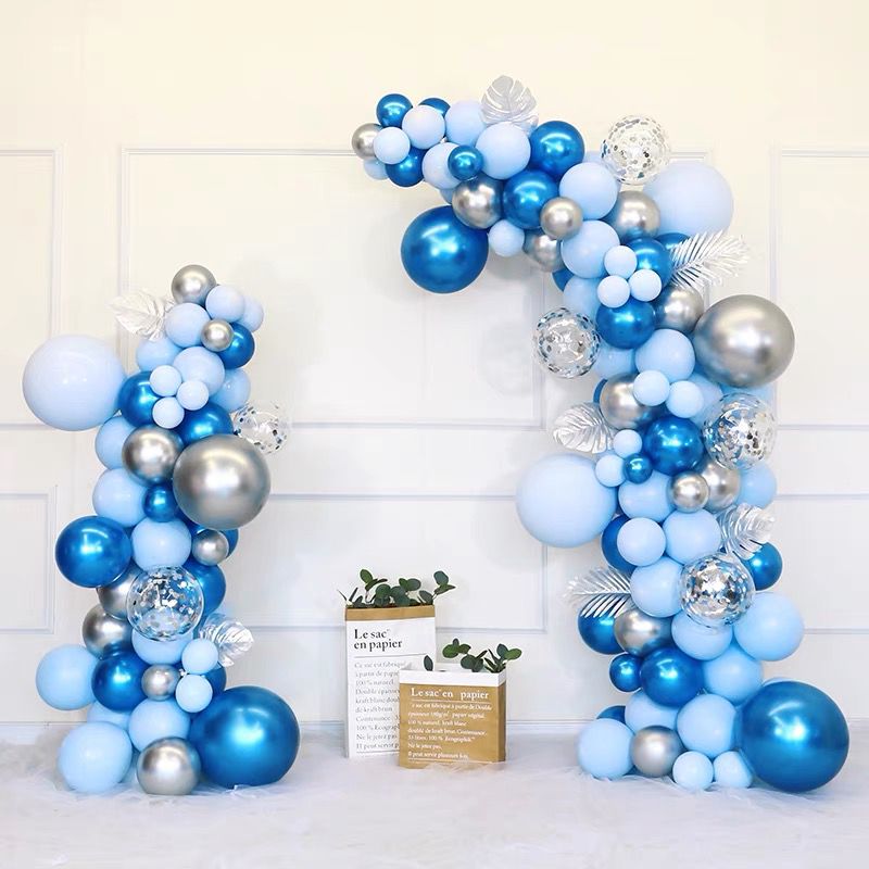 Balloon garland set up