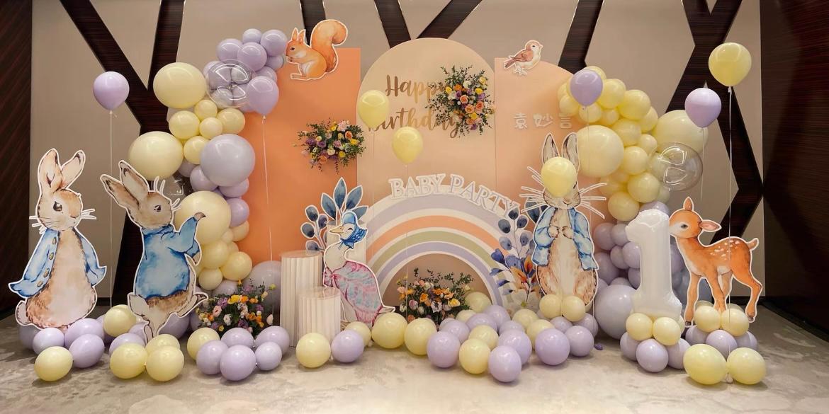 4 Board Customised Arch Set-up with Balloon Garland