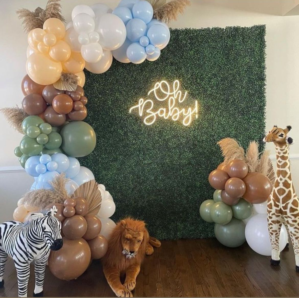Grass Backdrop Set-up W/ Organic Balloon Garland
