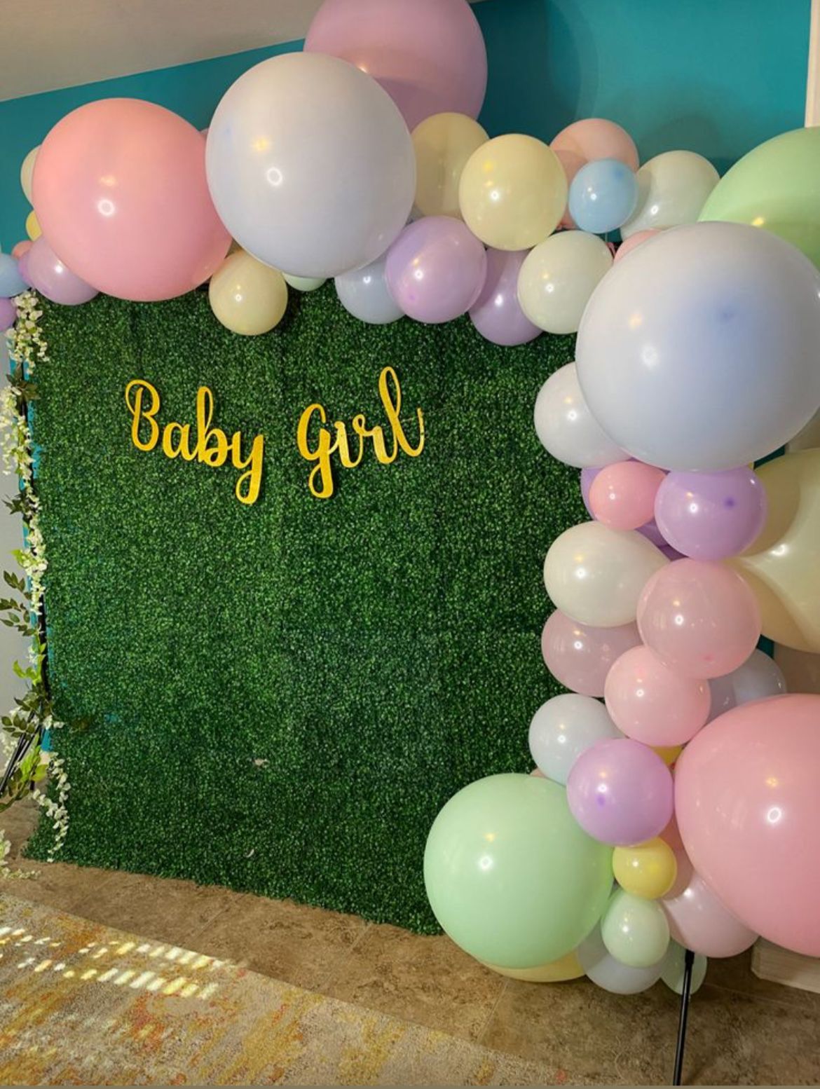 Grass Backdrop Set-up W/ Organic Balloon Garland